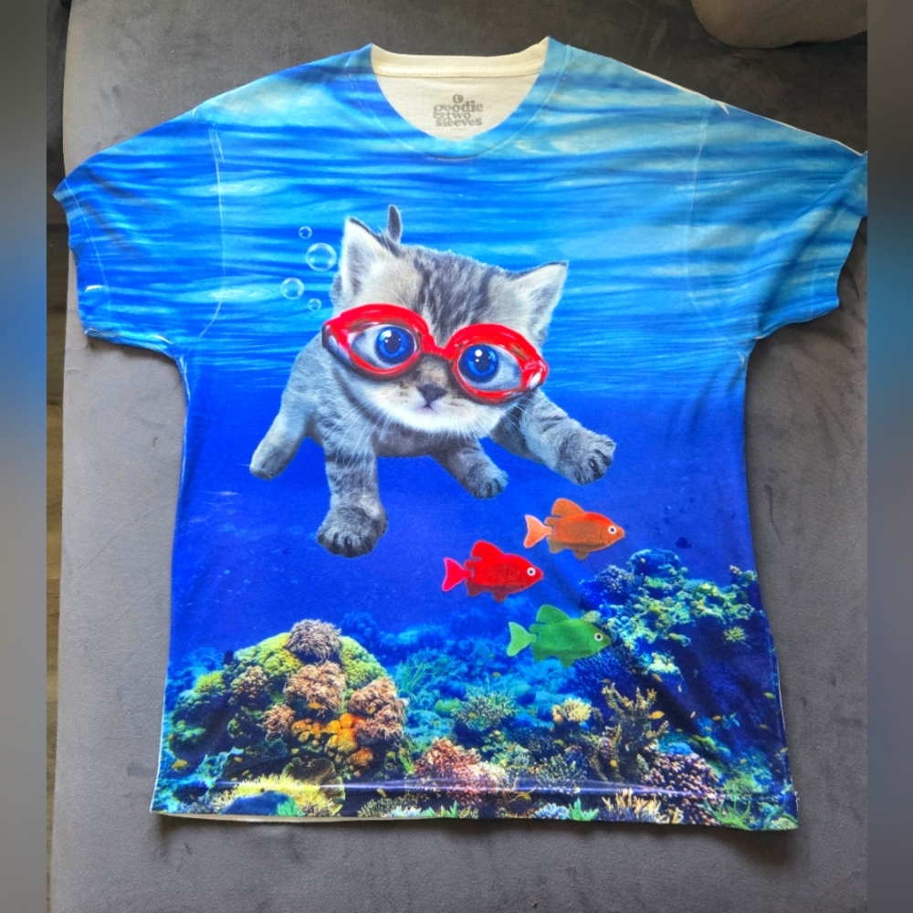 Blue Cat T-Shirt with Red SWIM GOGGLES ( Good CONDTION)
